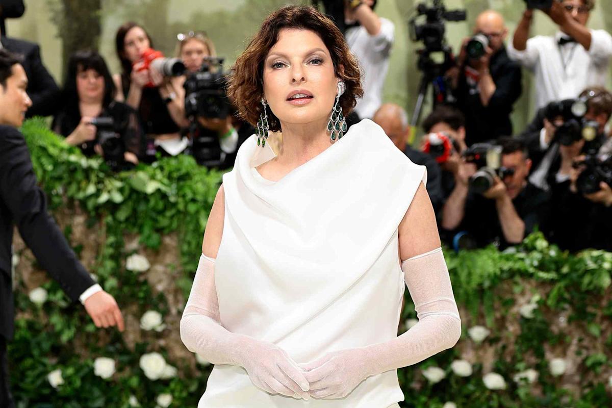 Linda Evangelista, selected portrait 3