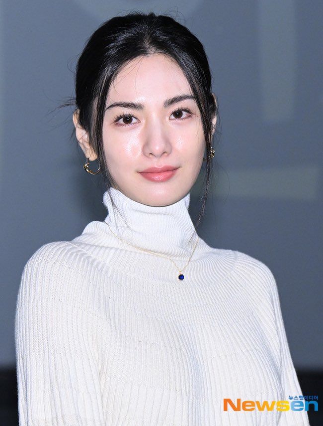 Nana Im Jin-ah, selected portrait 3